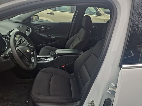 Used 2024 Chevrolet Malibu LT image 4
