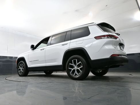 Used 2025 Jeep Grand Cherokee L Limited AWD/4WD image 21