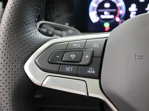 New 2026 Volkswagen Tiguan SE R-Line FWD image 25