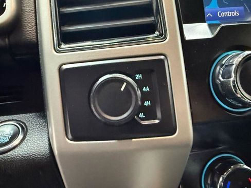 Used 2020 Ford F150 Lariat image 25