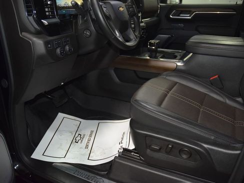 Used 2024 Chevrolet Silverado 1500 High Country w/ High Country Premium Package AWD/4WD image 41