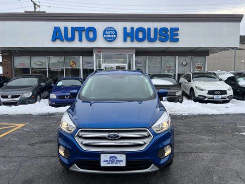 Used 2019 Ford Escape SEL image 2