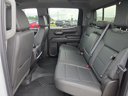 Used 2022 Chevrolet Silverado 1500 LTZ AWD/4WD image 10