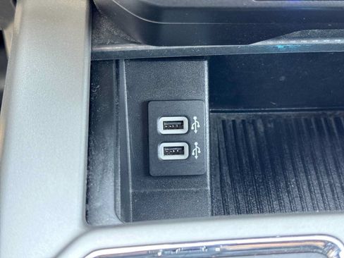 Used 2020 Ford F150 Lariat w/ Equipment Group 502A Luxury AWD/4WD image 31