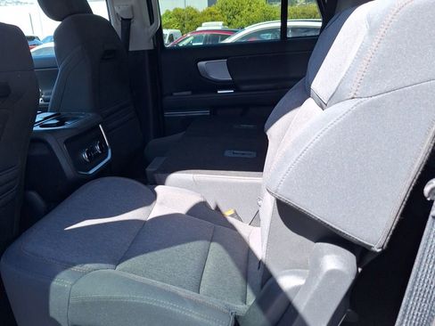 Used 2025 Ford Expedition Active AWD/4WD image 20