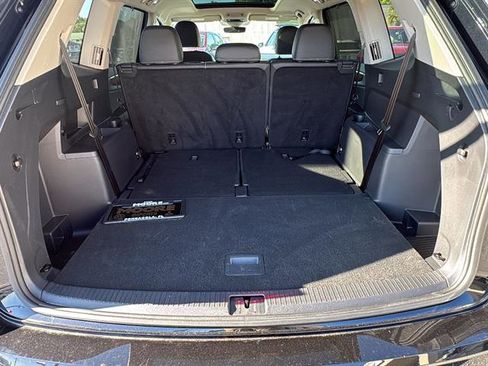 Certified 2025 Volkswagen Atlas SE w/ Panoramic Sunroof Package FWD image 15