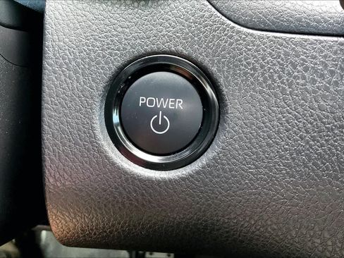 Used 2025 Toyota Camry SE w/ Convenience Package FWD image 33