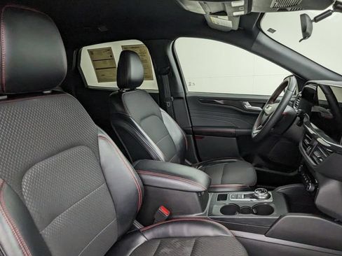 Certified 2023 Ford Escape ST-Line w/ Tech Pack #1 AWD/4WD image 38