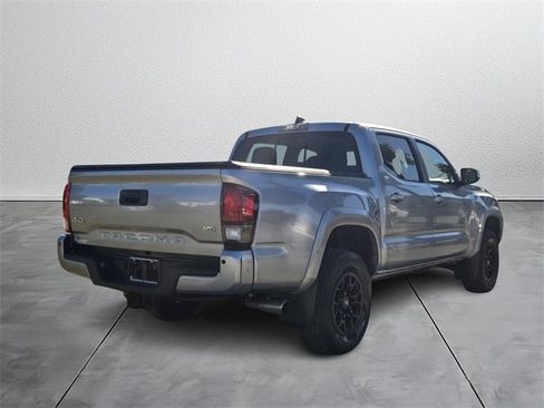 Used 2022 Toyota Tacoma 4x4 Double Cab image 4