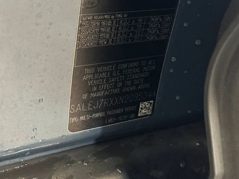 Used 2022 Land Rover Defender 110 S image 38