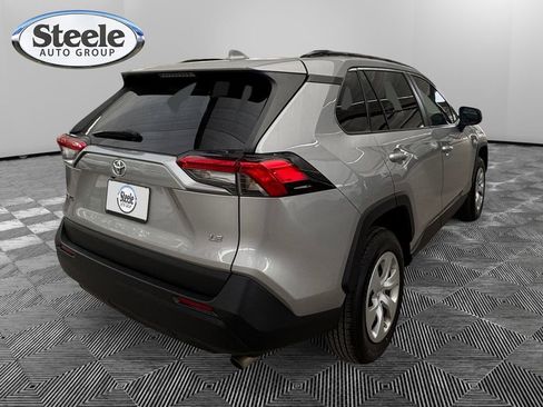 Used 2020 Toyota RAV4 LE image 5