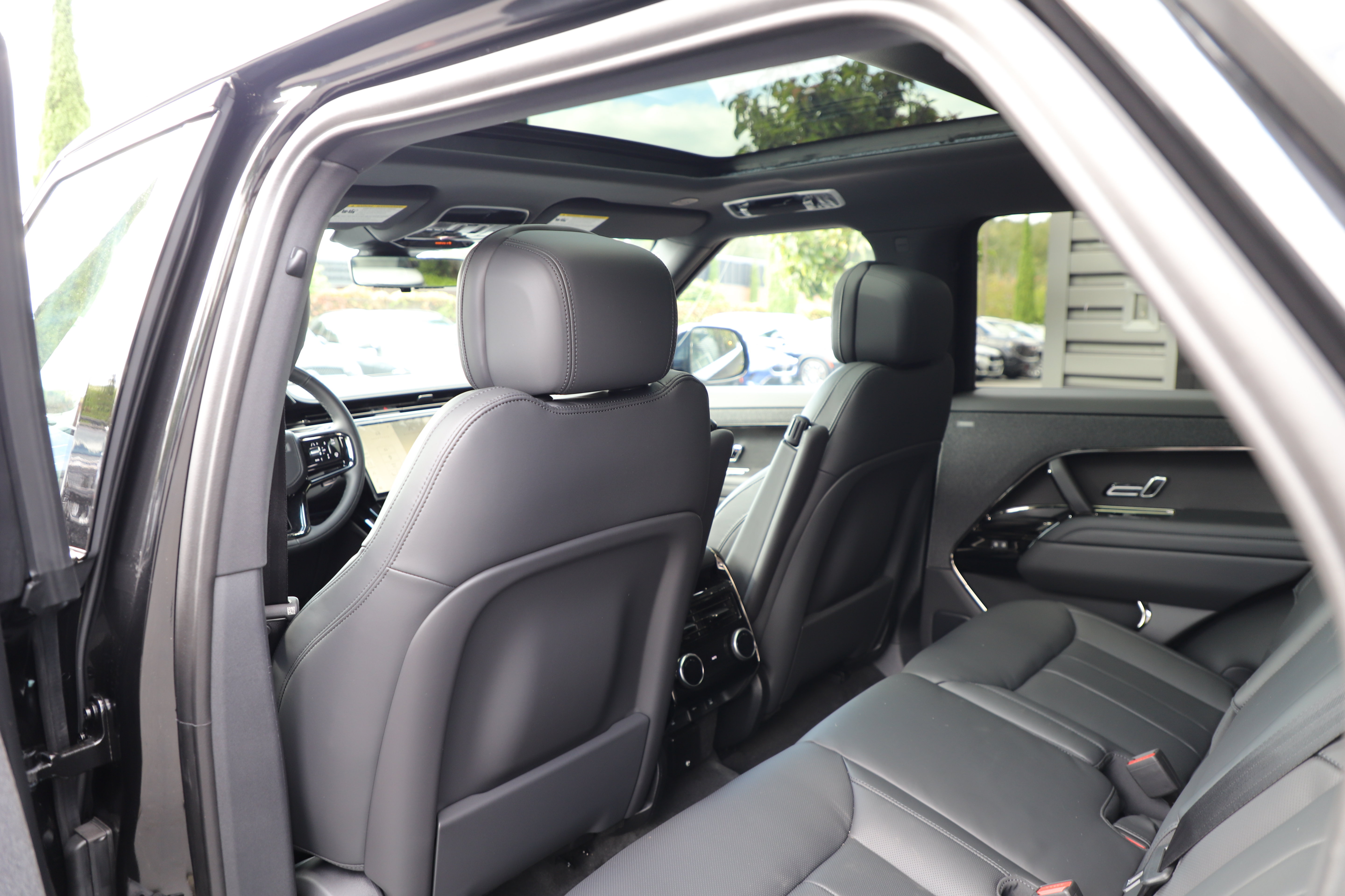 New 2026 Land Rover Range Rover Sport Dynamic SE AWD/4WD image 13