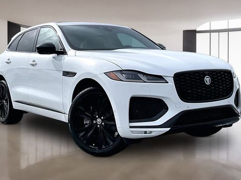 New 2026 Jaguar F-PACE R-Dynamic S image 2