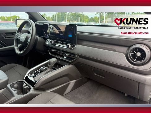 Used 2024 Chevrolet Colorado Trail Boss w/ Technology Package AWD/4WD image 34