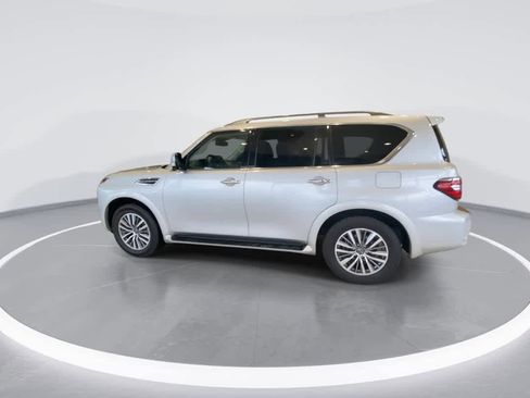 Used 2022 Nissan Armada SL w/ Captain's Chairs Package AWD/4WD image 5