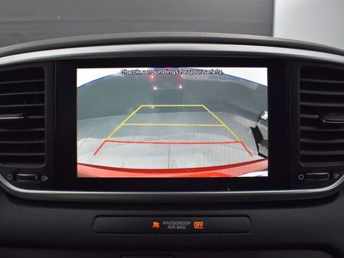 Used 2022 Kia Sportage LX FWD image 18