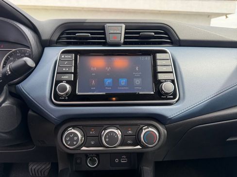 Used 2025 Nissan Versa SV image 17