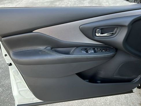 Certified 2024 Nissan Murano SV w/ SV Midnight Edition Package image 46