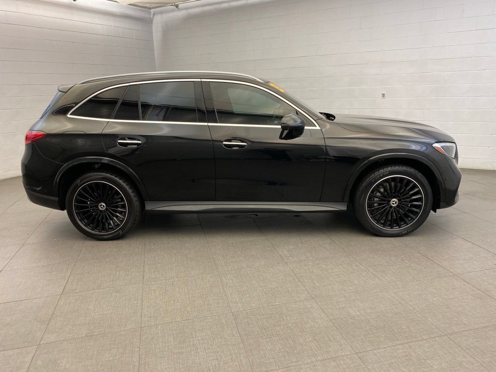 Used 2023 Mercedes-Benz GLC 300 image 7