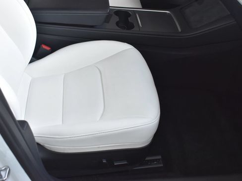 Used 2023 Tesla Model 3 Standard Range RWD image 14