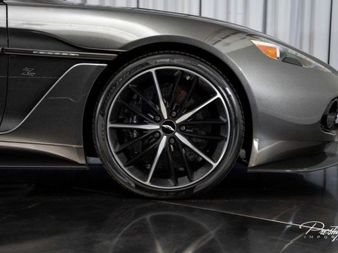 Used 2018 Aston Martin Vanquish Zagato image 34