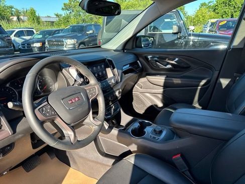 Used 2024 GMC Terrain AT4 AWD/4WD image 10