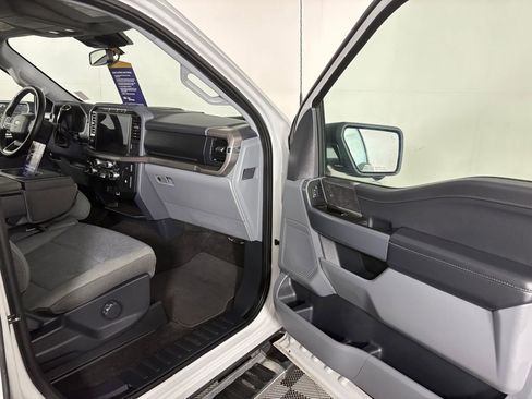 Used 2024 Ford F150 XLT AWD/4WD image 32