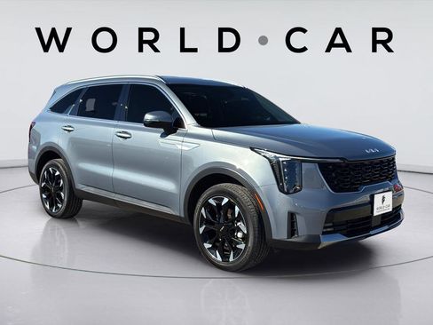 Used 2025 Kia Sorento EX image 16