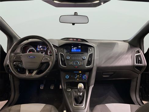 Used 2016 Ford Focus ST image 14