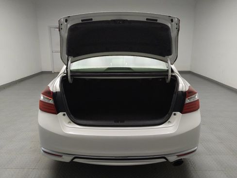 Used 2017 Honda Accord LX image 29