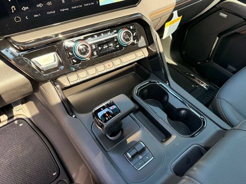 New 2026 GMC Sierra 1500 AT4 w/ Technology Package AWD/4WD image 26