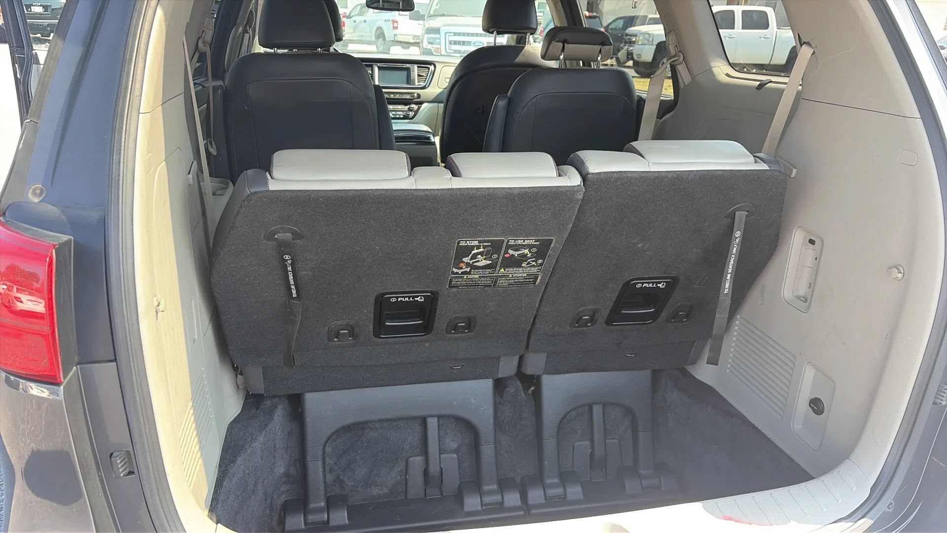 Used 2016 Kia Sedona SX FWD image 17
