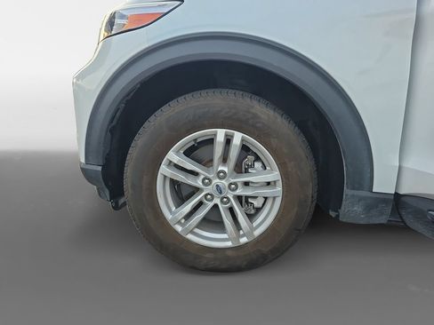 Used 2020 Ford Explorer XLT w/ Class III Trailer Tow Package AWD/4WD image 13