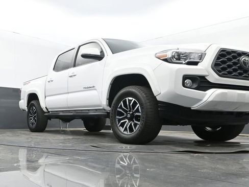 Used 2021 Toyota Tacoma TRD Sport w/ Technology Package AWD/4WD image 26