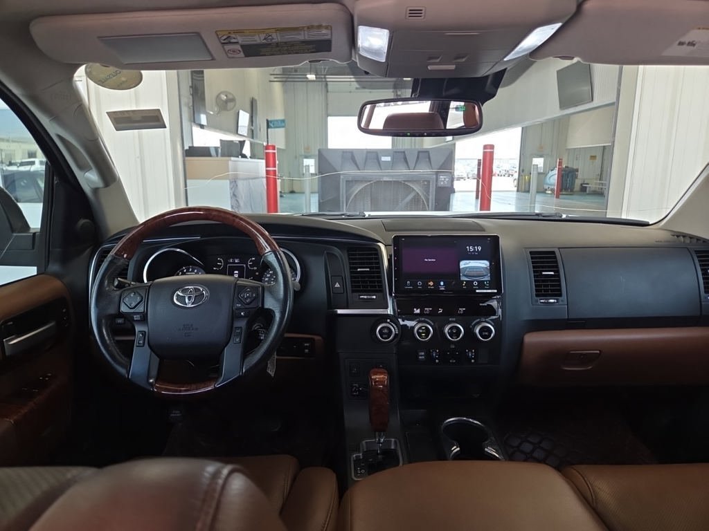 Used 2019 Toyota Sequoia Platinum RWD image 7