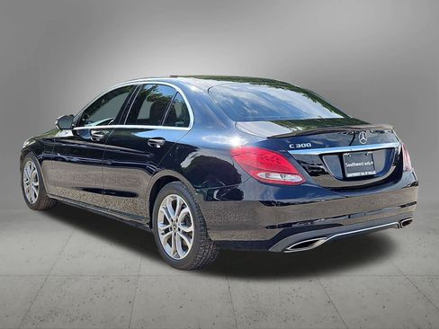 Used 2018 Mercedes-Benz C 300 Sedan image 4