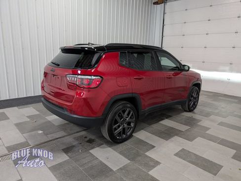 Used 2026 Jeep Compass Limited AWD/4WD image 4