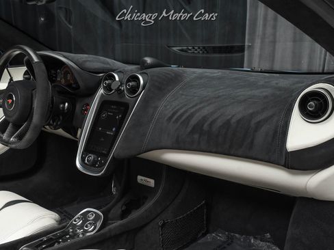 Used 2018 McLaren 570S Spider RWD image 21