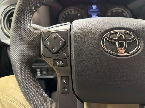 Used 2019 Toyota Tacoma TRD Off-Road image 26
