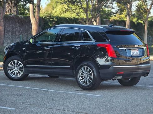Used 2018 Cadillac XT5 Luxury w/ Driver Awareness Package FWD image 13