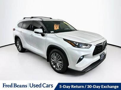 Used 2023 Toyota Highlander Platinum