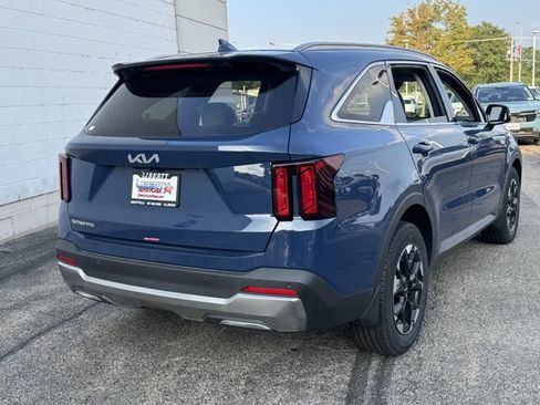 New 2026 Kia Sorento S w/ S Panoramic Sunroof Package FWD image 10