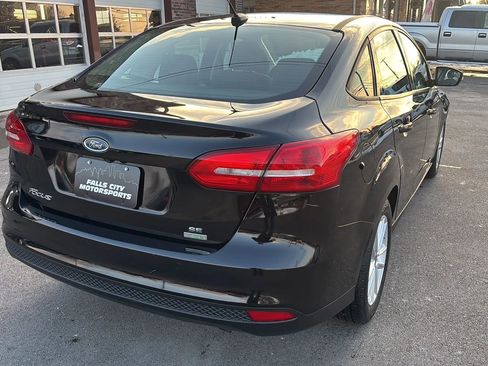 Used 2017 Ford Focus SE image 10