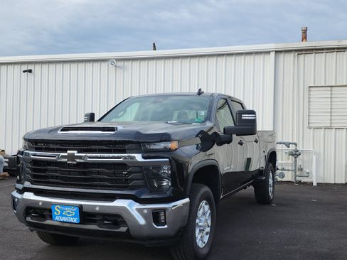 New 2025 Chevrolet Silverado 2500 LT w/ Safety Package AWD/4WD image 1