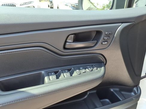 Certified 2025 Honda Odyssey EX-L image 18