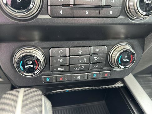 Used 2019 Ford F150 Raptor w/ Equipment Group 802A Luxury AWD/4WD image 17