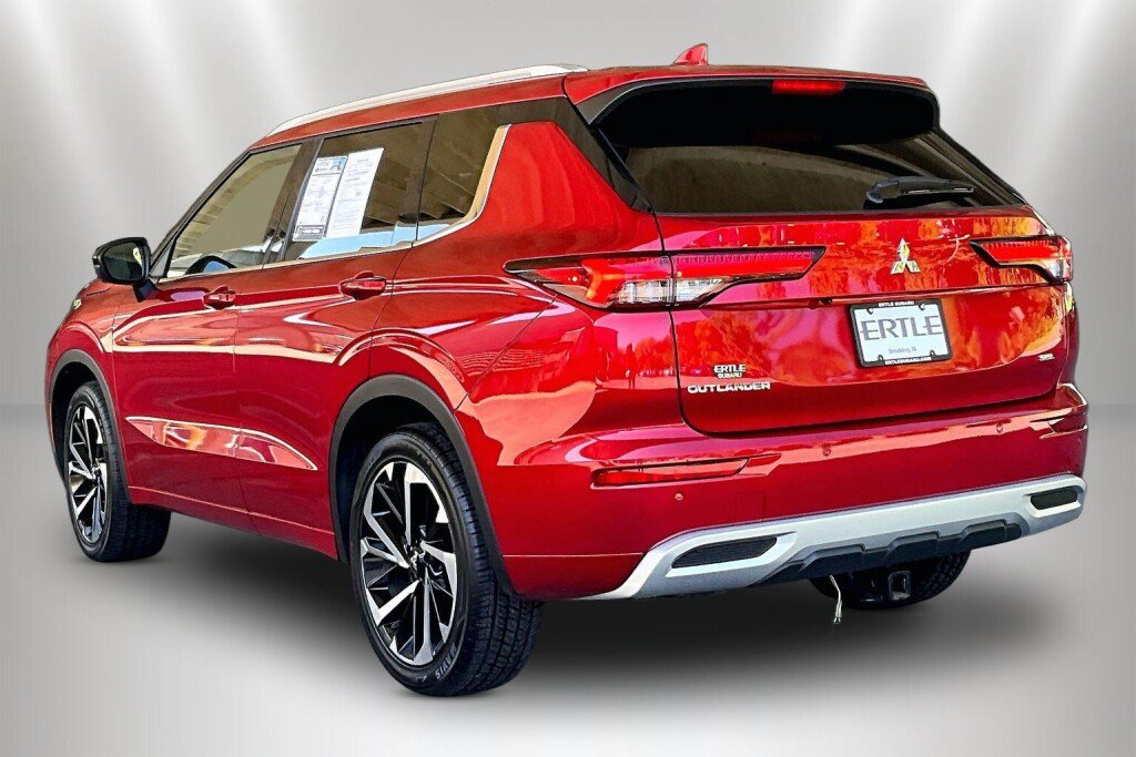 Used 2022 Mitsubishi Outlander SEL AWD/4WD image 4