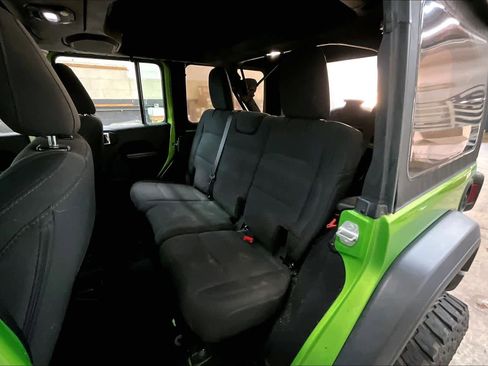 Used 2018 Jeep Wrangler Unlimited Sport image 28