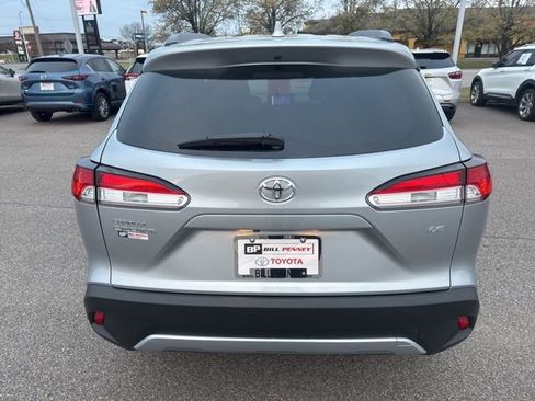 Used 2024 Toyota Corolla Cross LE w/ Moonroof Package image 4