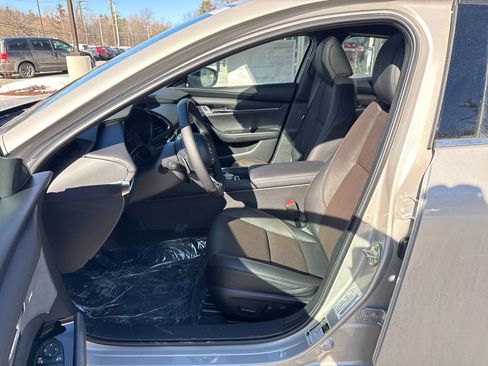 New 2026 MAZDA MAZDA3 Hatchback w/Premium Plus Pkg image 22